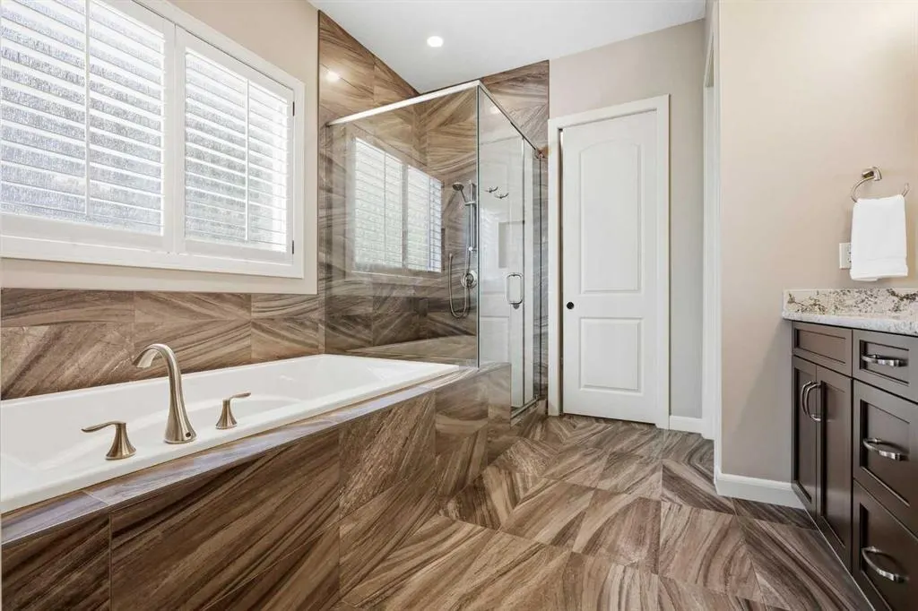 37 Cranbrook Heights SE