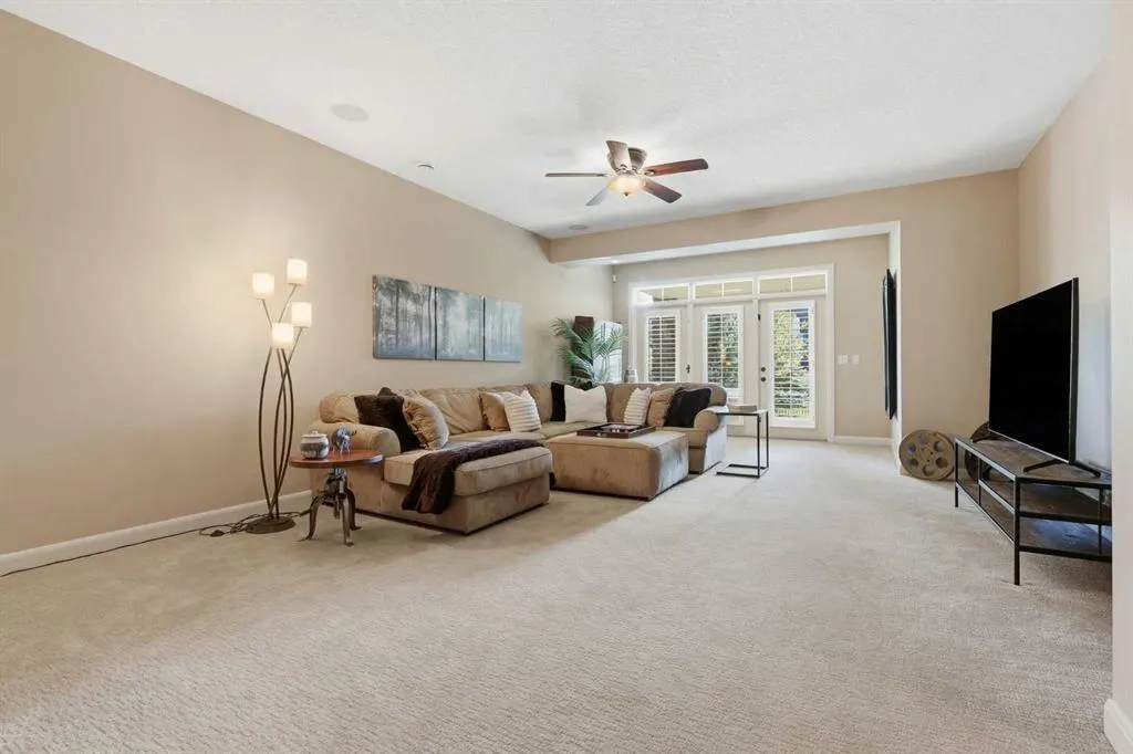 37 Cranbrook Heights SE
