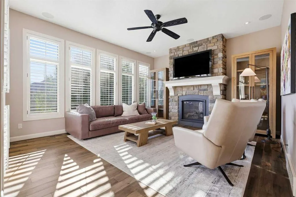 37 Cranbrook Heights SE