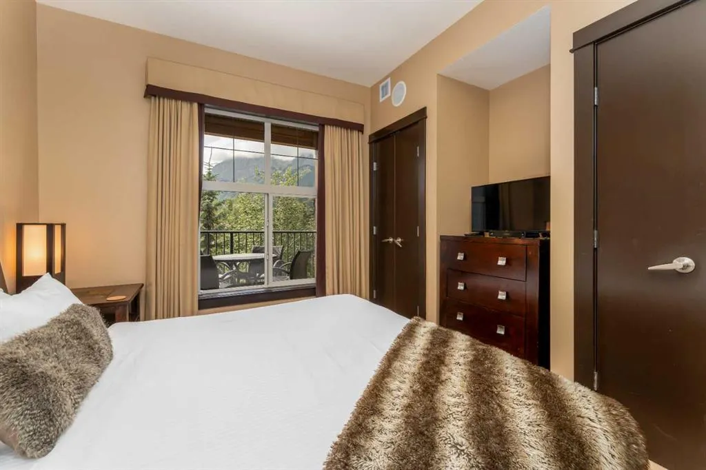 1818 Mountain Avenue #211C