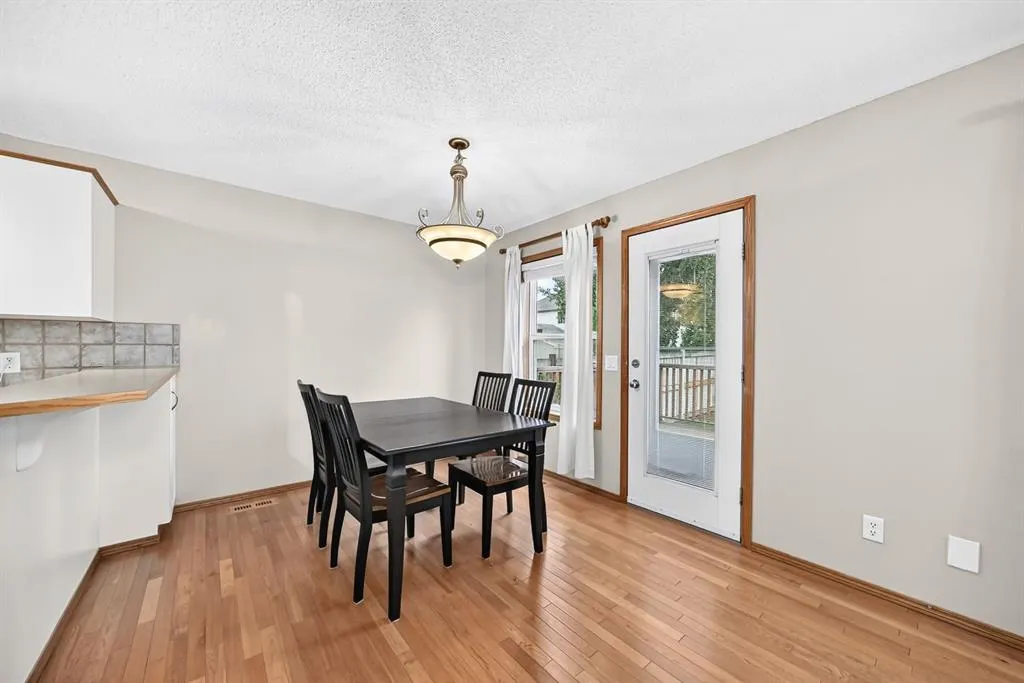 234 Somerglen Way SW