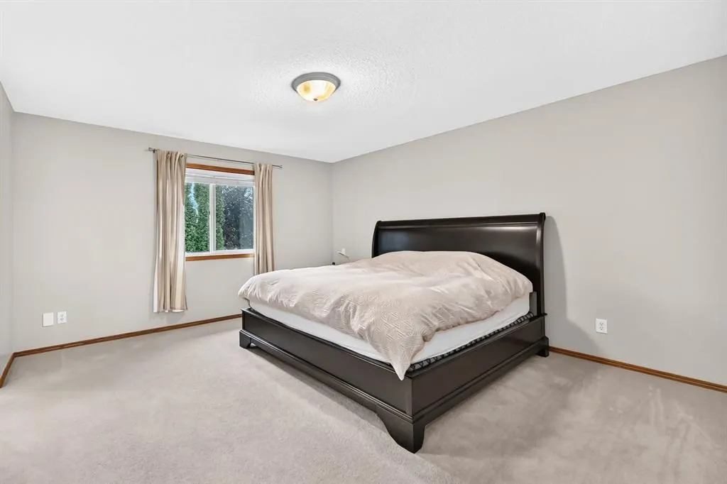 234 Somerglen Way SW