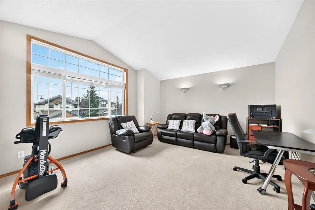 234 Somerglen Way SW