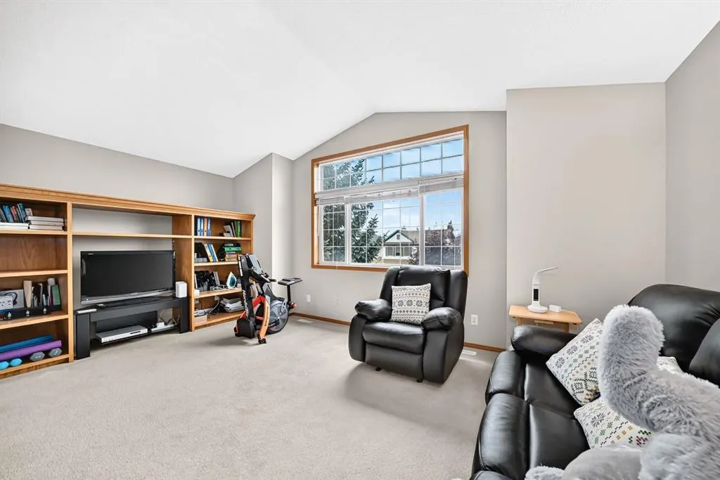 234 Somerglen Way SW
