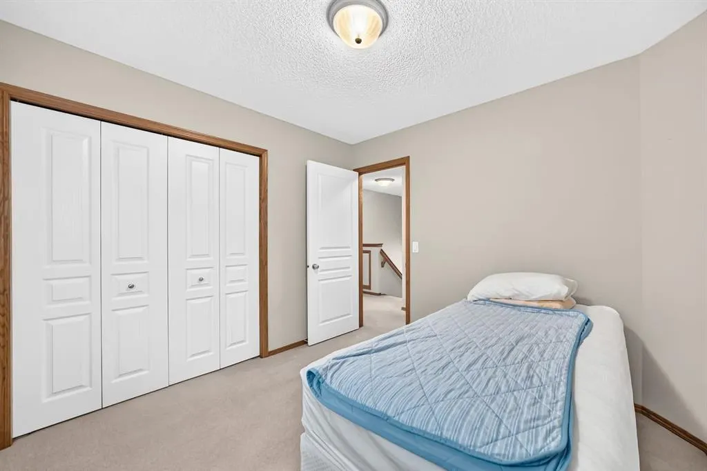 234 Somerglen Way SW