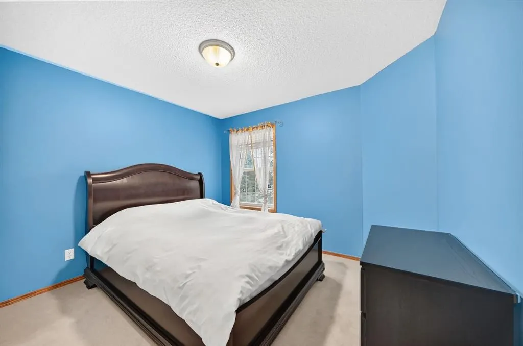 234 Somerglen Way SW