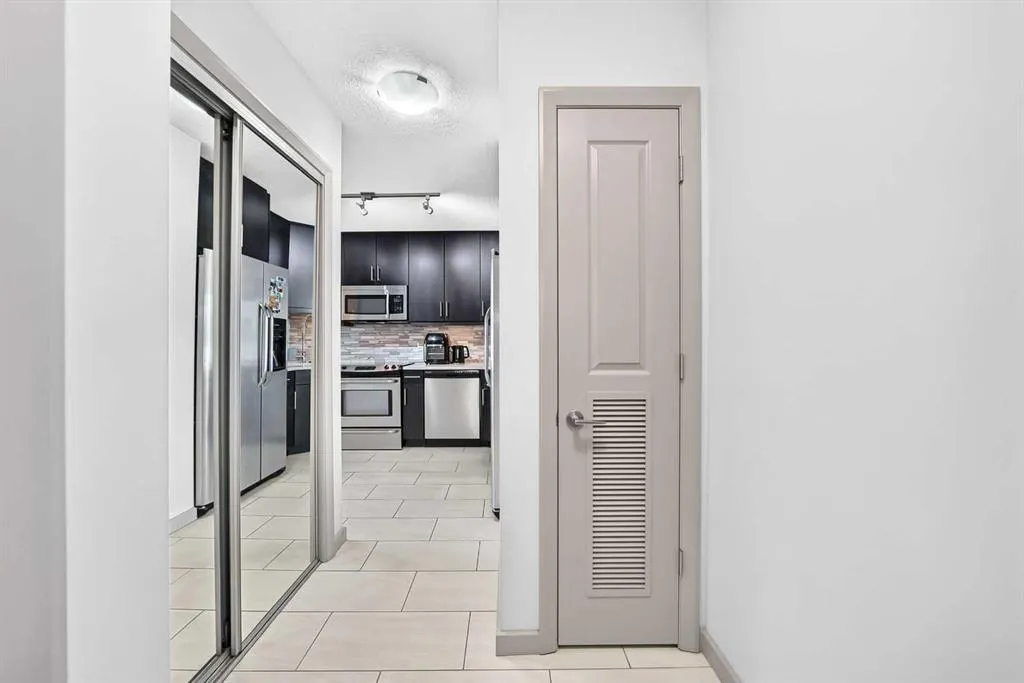 1320 1 Street SE #1010
