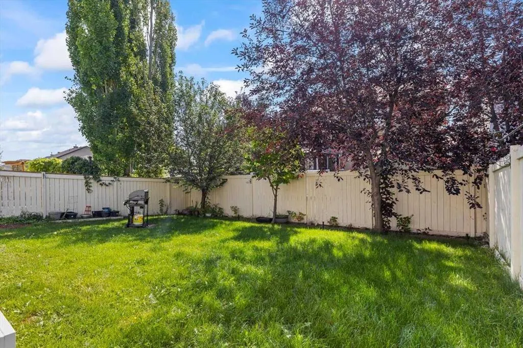 57 Everwillow Boulevard SW