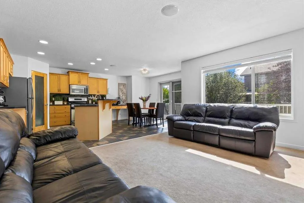 57 Everwillow Boulevard SW