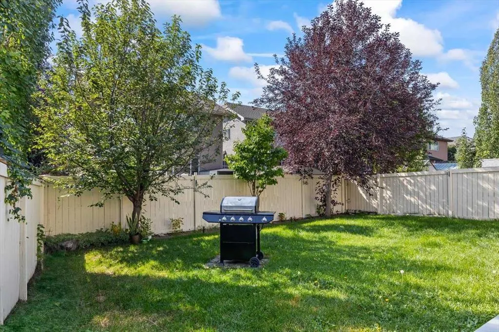 57 Everwillow Boulevard SW