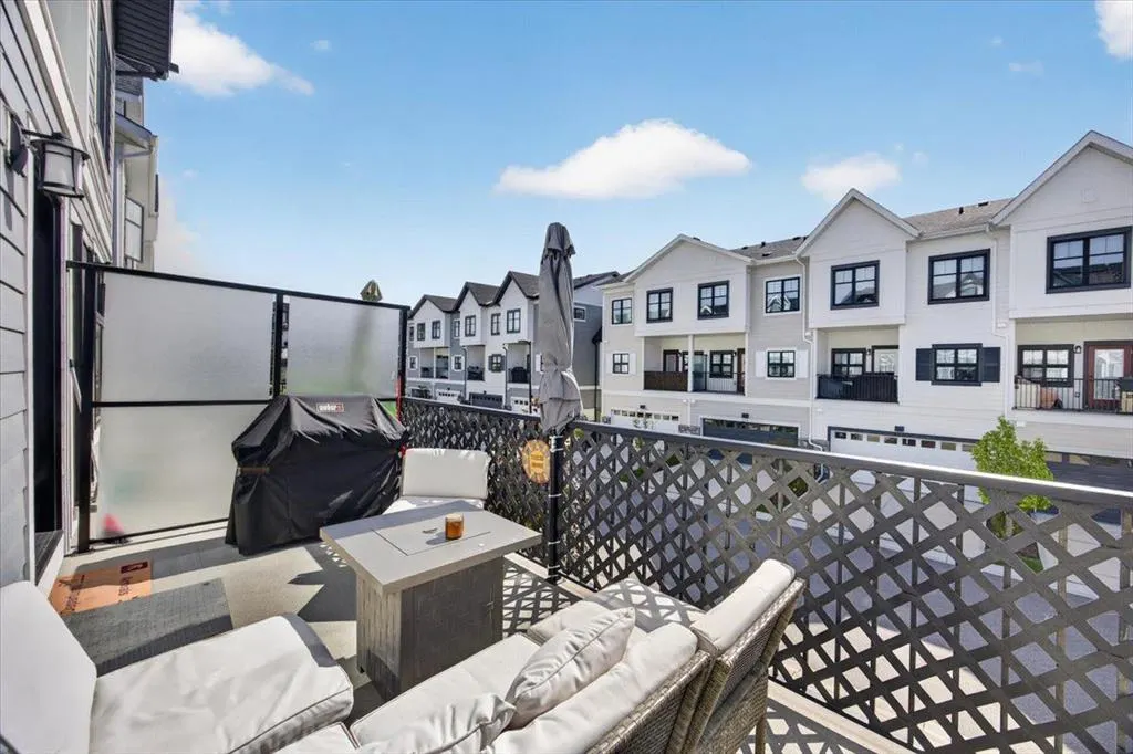213 Les Jardins Park SE