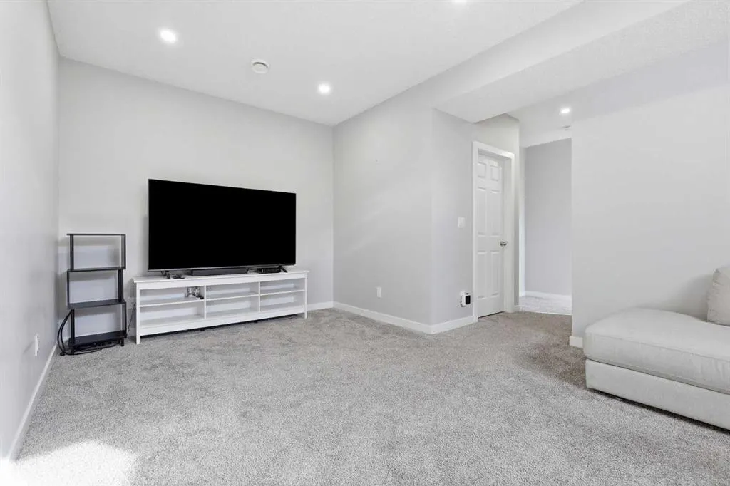 88 Birch Glen