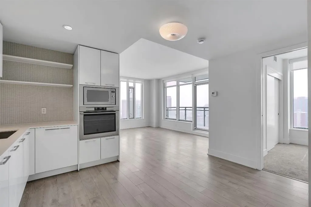 901 10 Avenue SW #1808