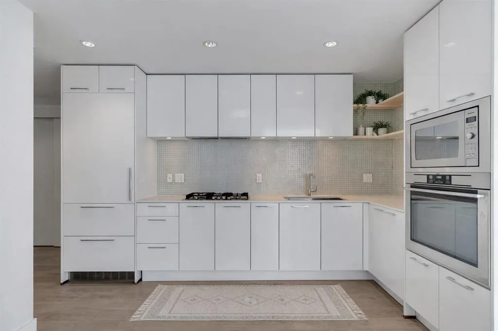 901 10 Avenue SW #1808