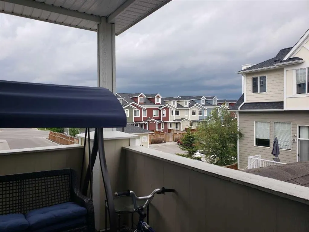 28 Auburn Bay Link SE #204