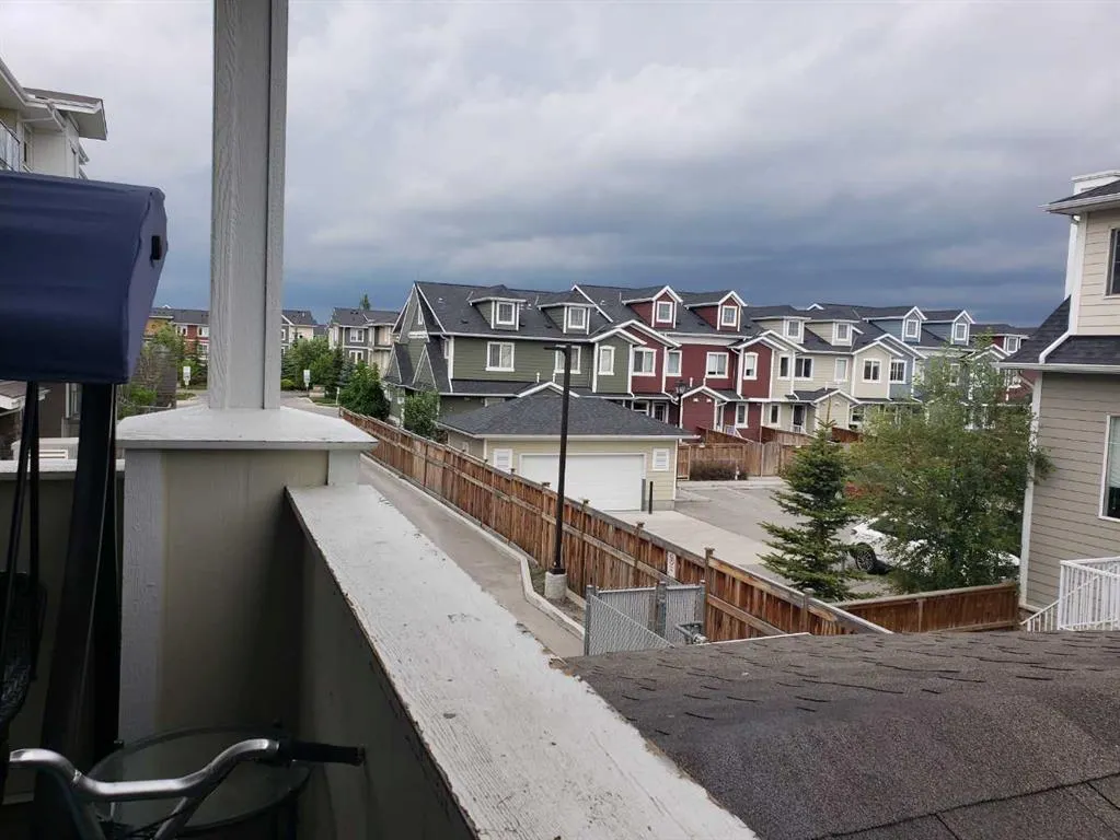 28 Auburn Bay Link SE #204