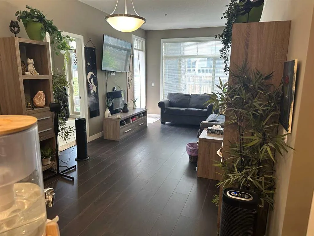 28 Auburn Bay Link SE #204
