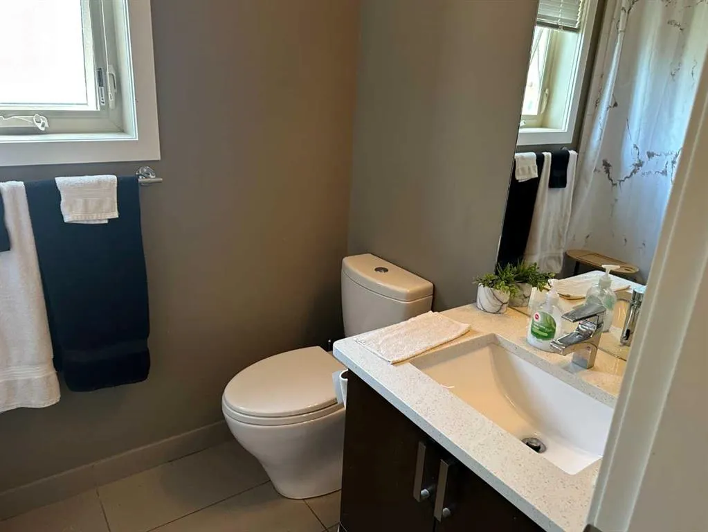 28 Auburn Bay Link SE #204