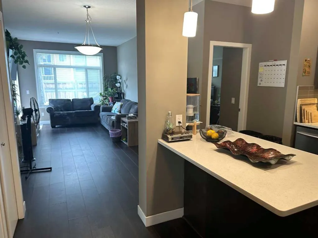 28 Auburn Bay Link SE #204