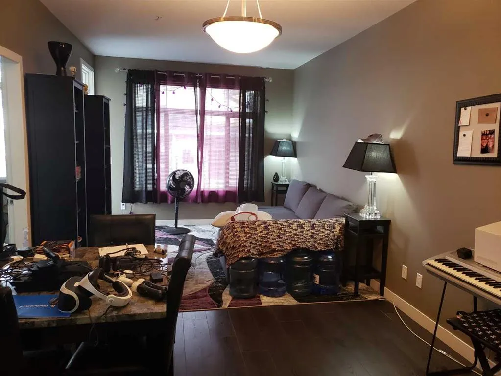 28 Auburn Bay Link SE #204