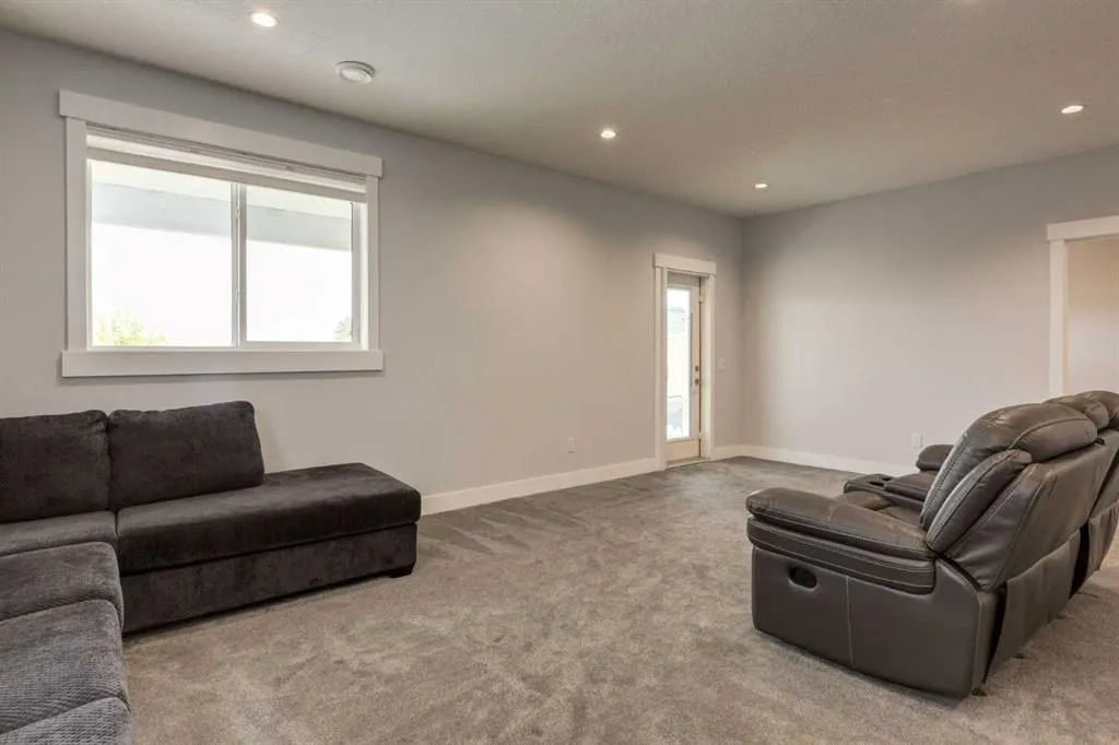 1483 Aldrich Place