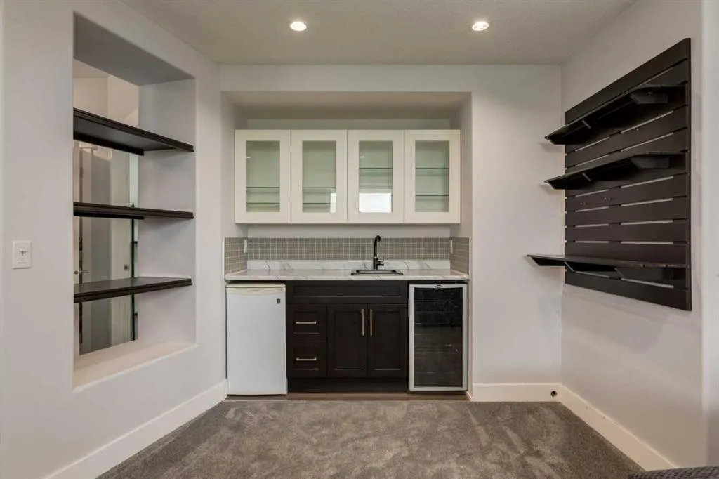 1483 Aldrich Place