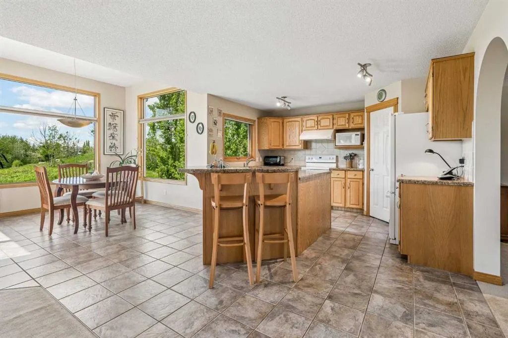 127 Edgeridge Close NW