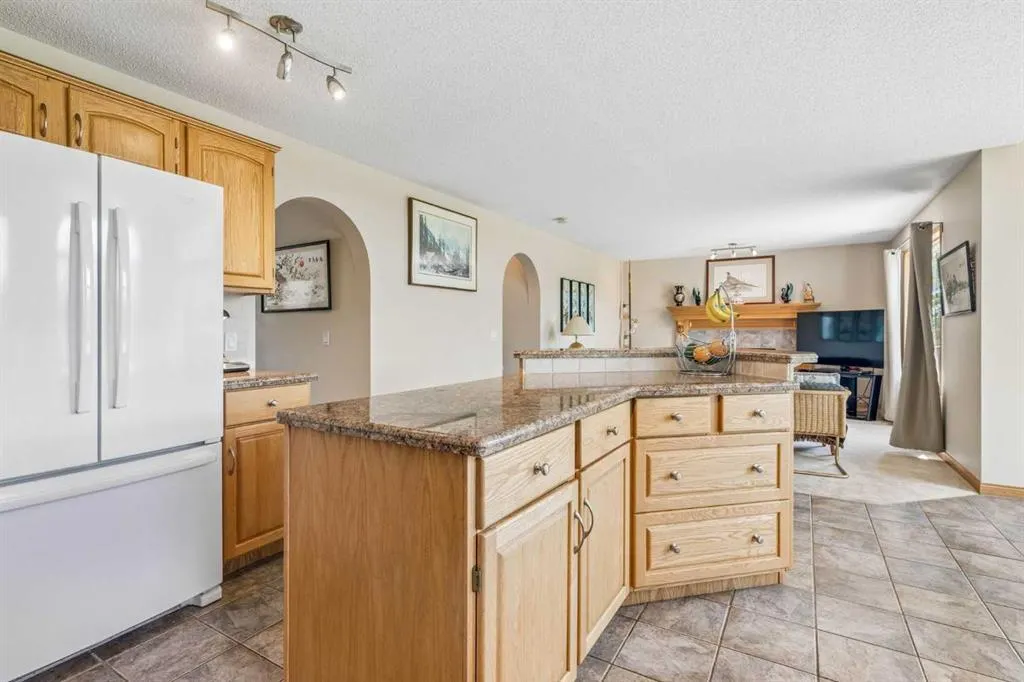 127 Edgeridge Close NW