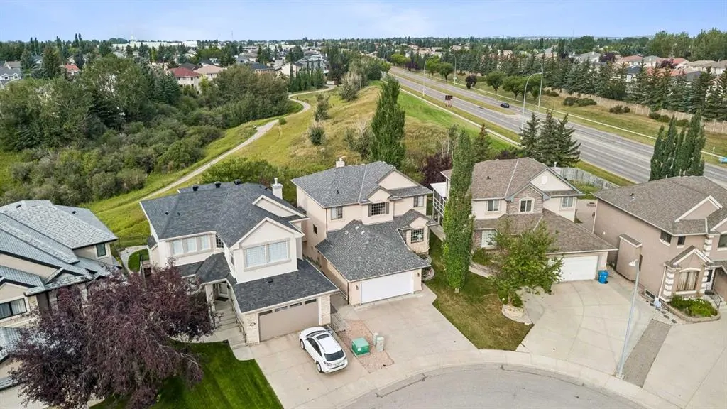 127 Edgeridge Close NW