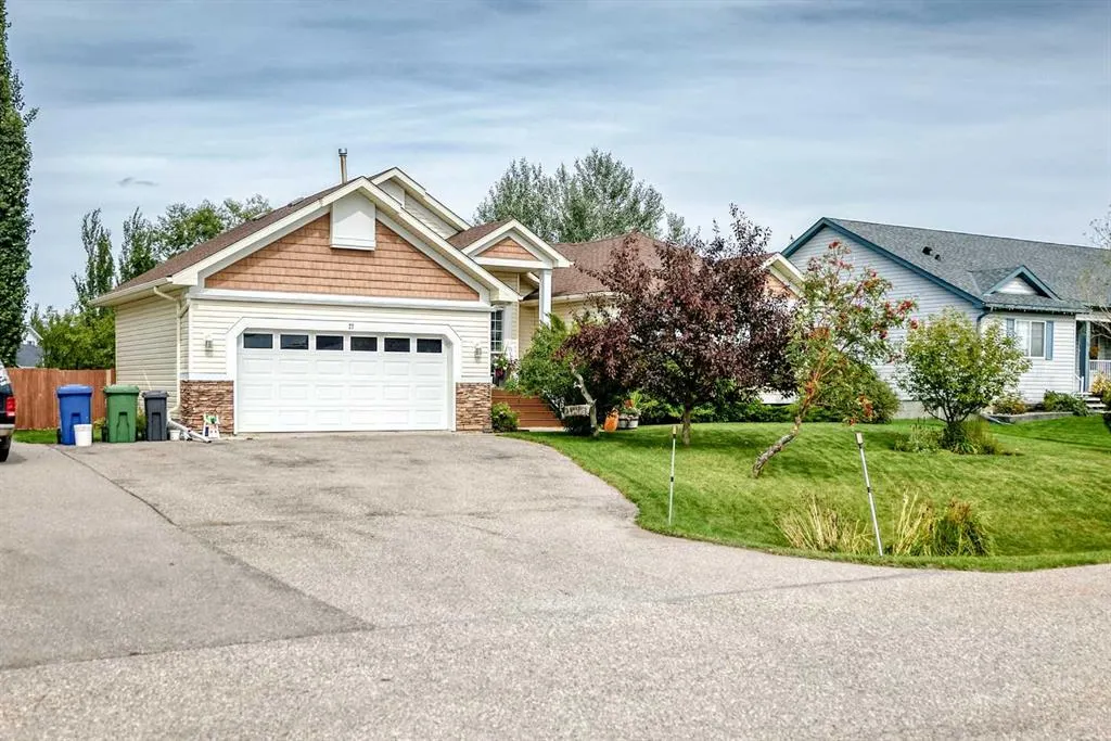 27 Lloyd Crescent NE