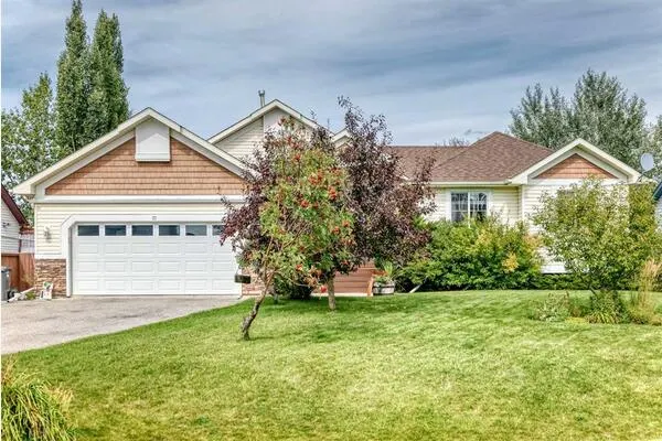 27 Lloyd Crescent NE