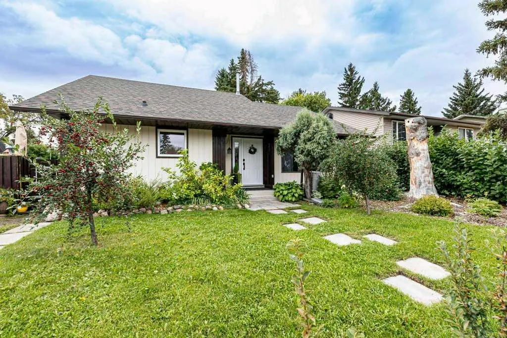 25 Valley Crescent