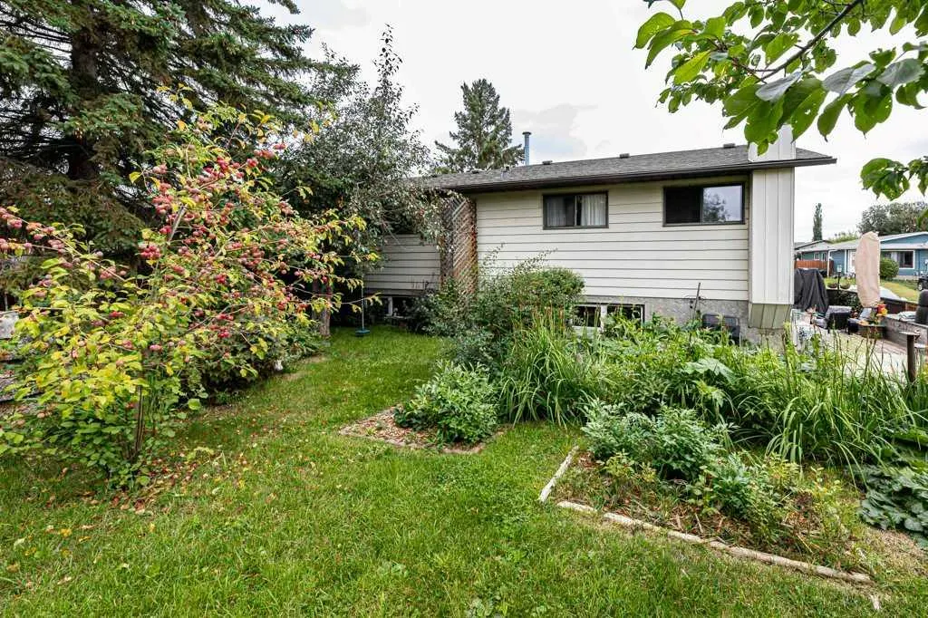 25 Valley Crescent