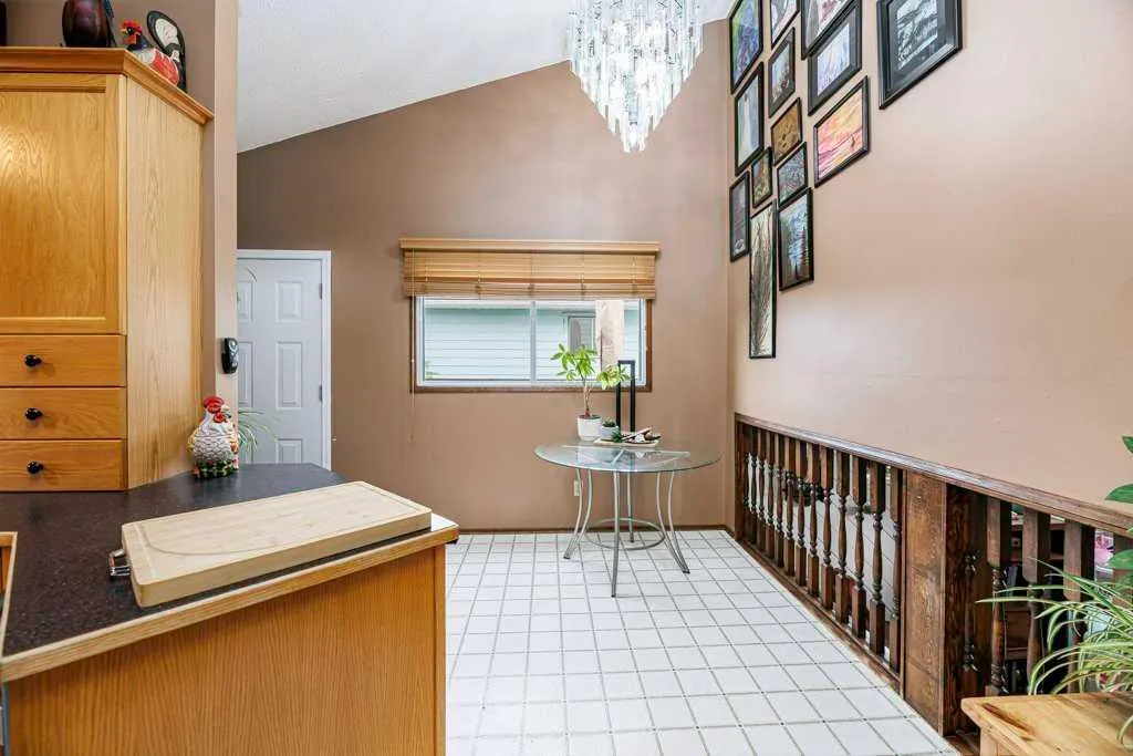 25 Valley Crescent
