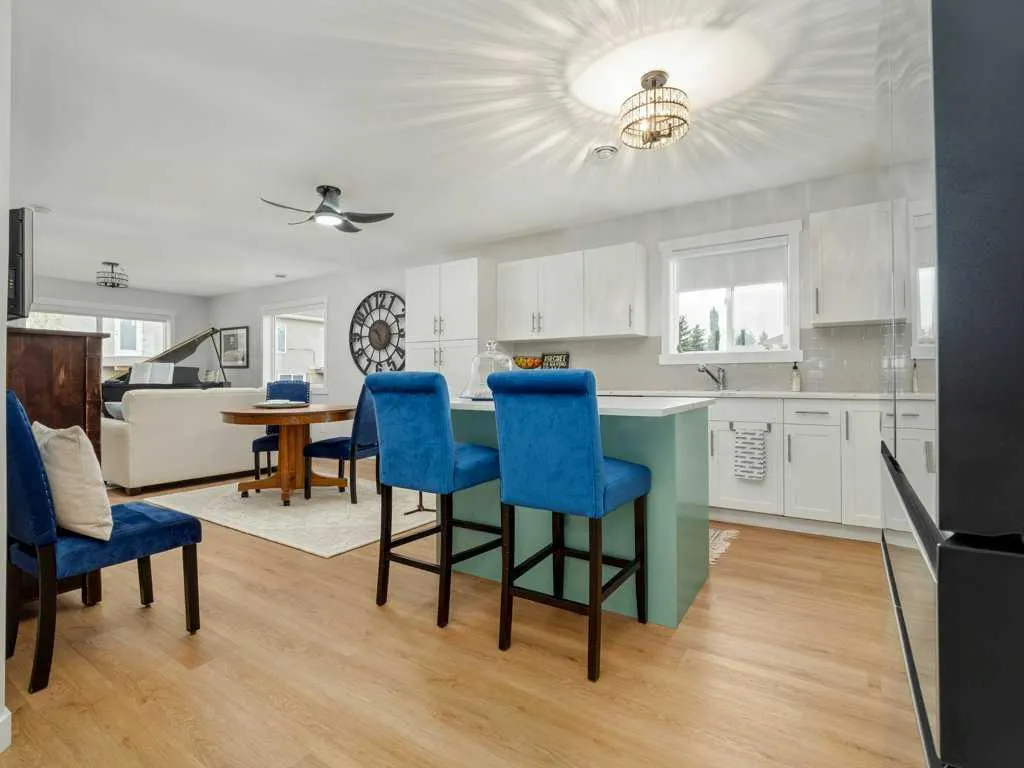 318 Whispering Way