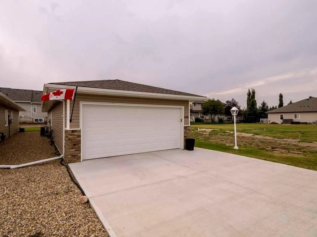 318 Whispering Way