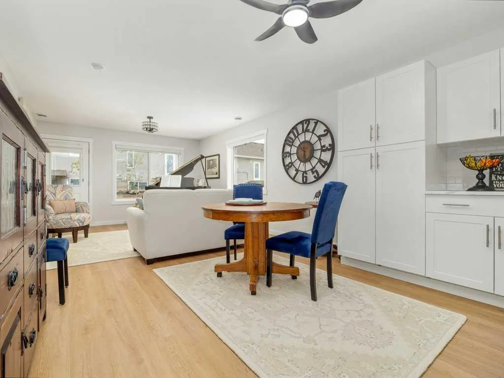 318 Whispering Way