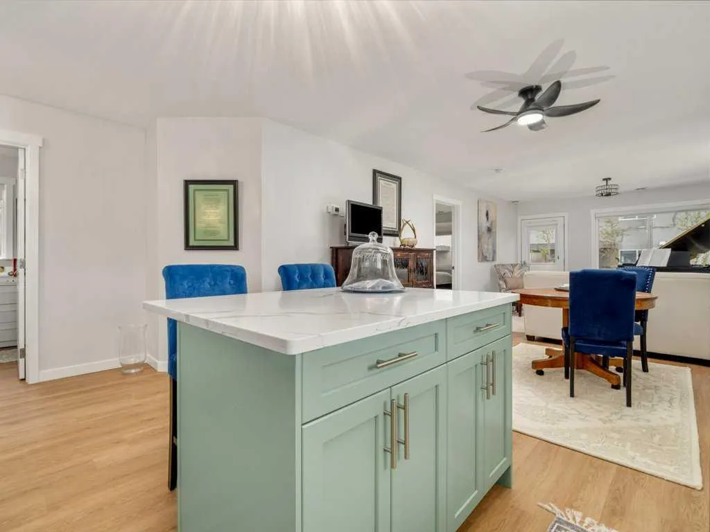 318 Whispering Way