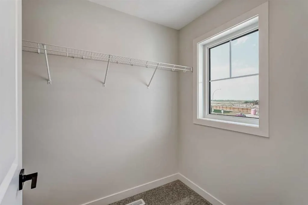 261 Bridgeport Gate