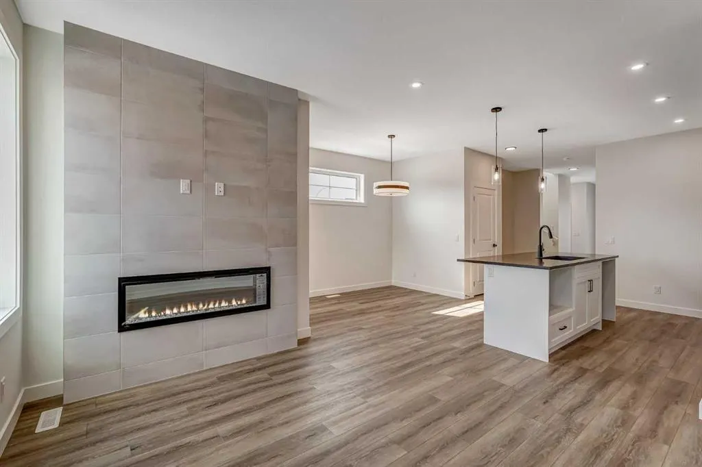 261 Bridgeport Gate