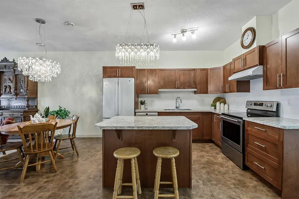 14 Sunrise Place NE