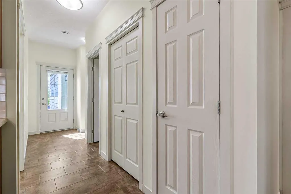 14 Sunrise Place NE