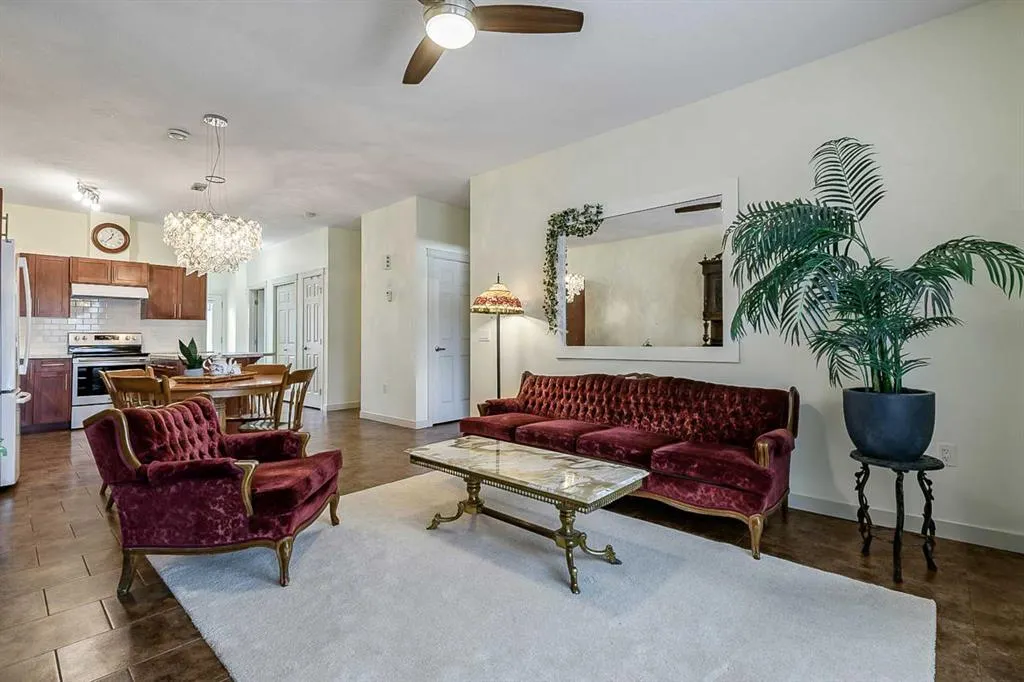 14 Sunrise Place NE