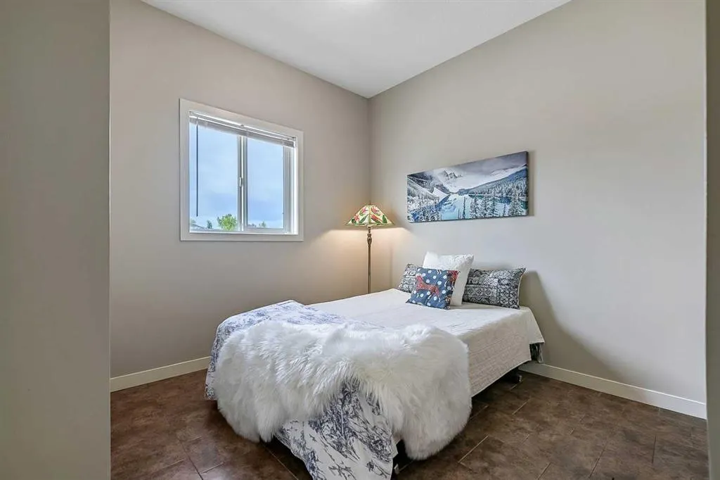 14 Sunrise Place NE