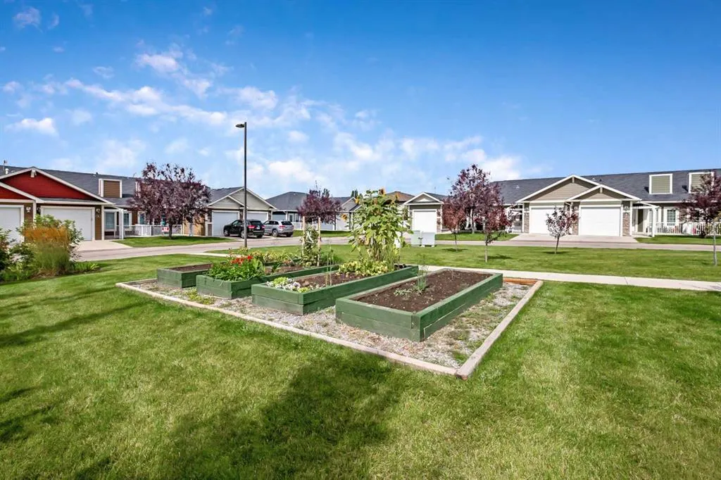 14 Sunrise Place NE
