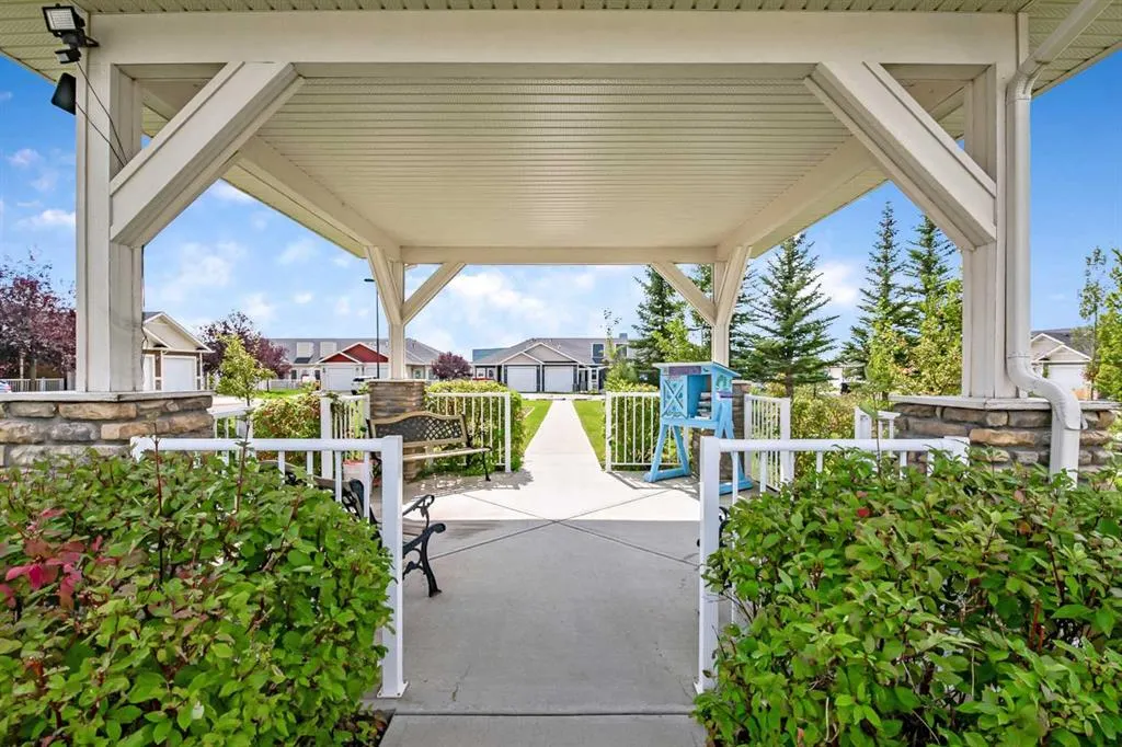 14 Sunrise Place NE