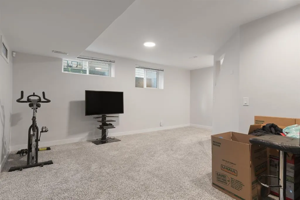 31 Saddletree Drive NE