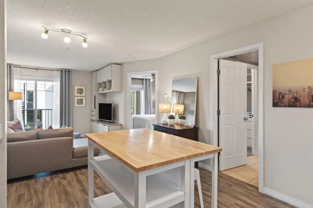 1808 36 Avenue SW #203
