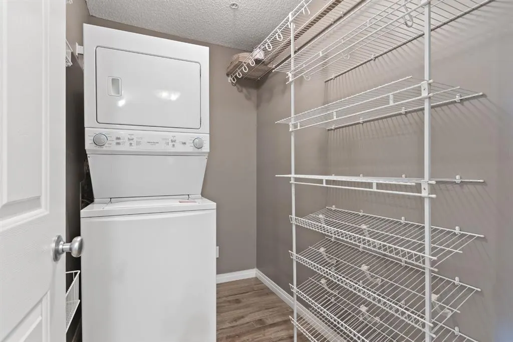 1808 36 Avenue SW #203