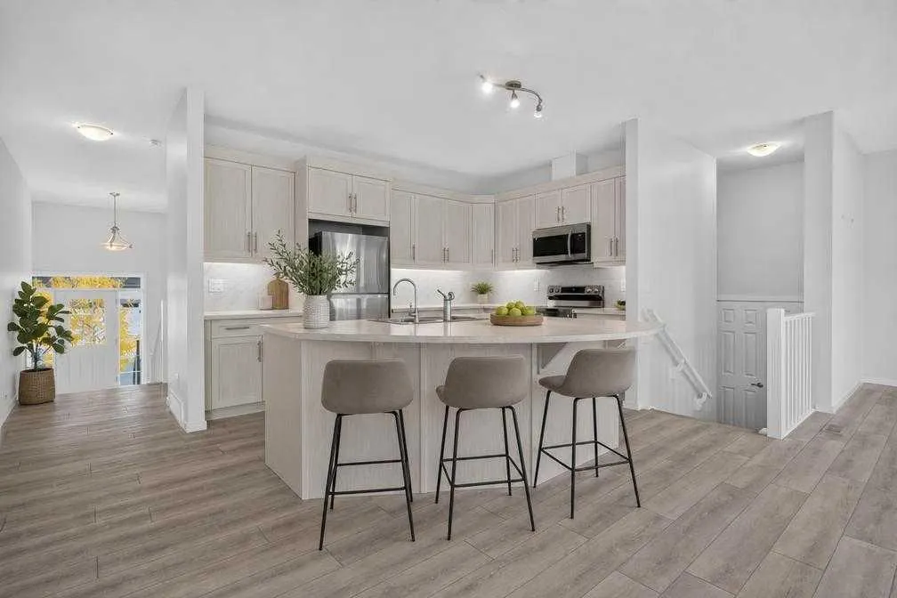 345 Yorkville Road SW